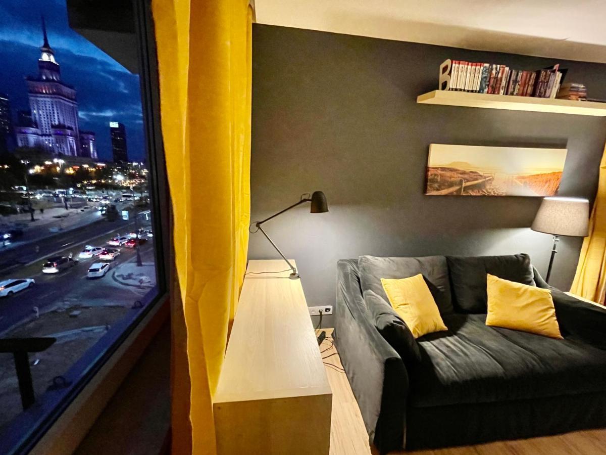Forum Metro Wifi 1Gbs 70'Tv Netflix Hbo Appletv Warsaw Luaran gambar