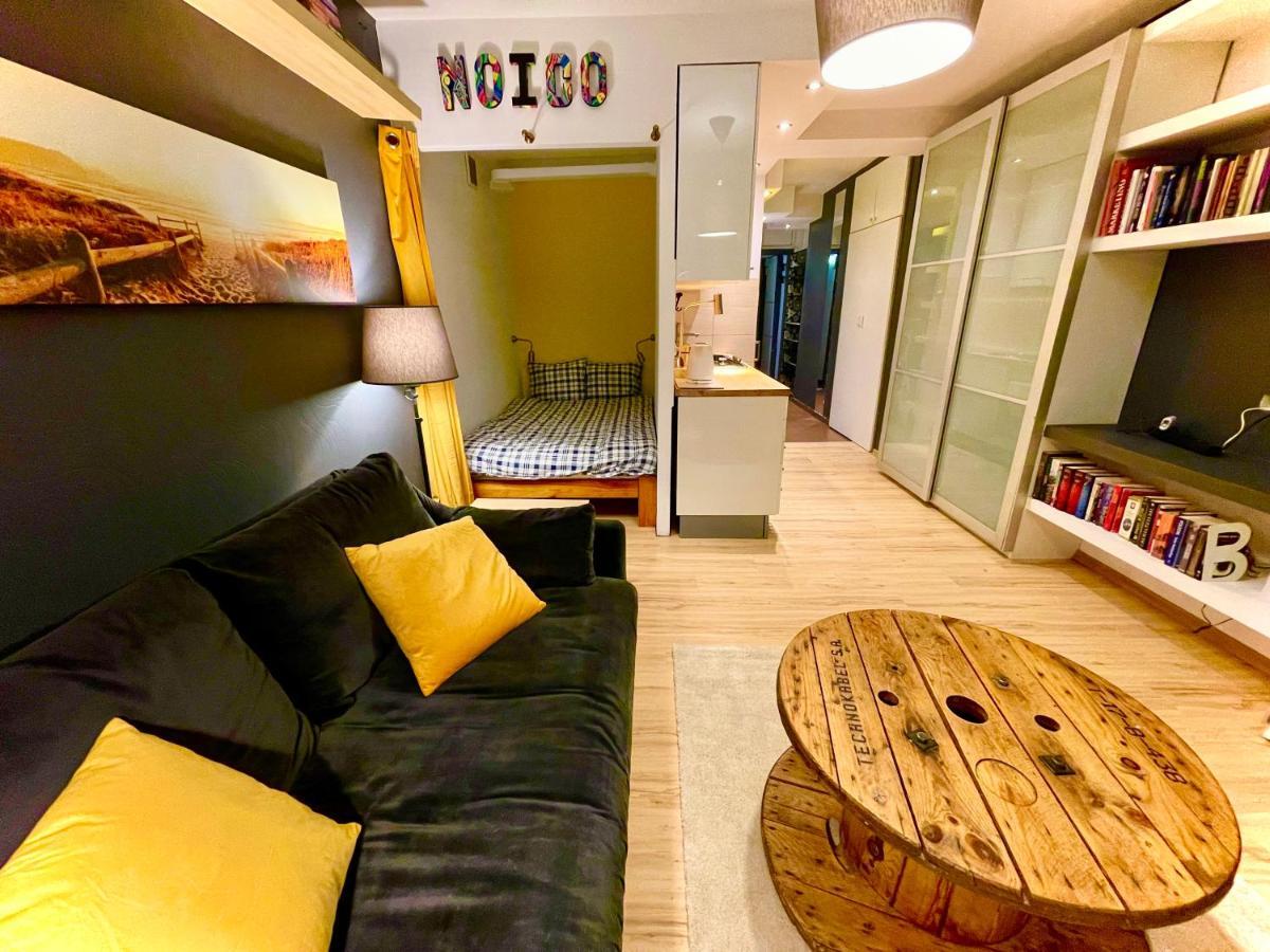 Forum Metro Wifi 1Gbs 70'Tv Netflix Hbo Appletv Warsaw Luaran gambar